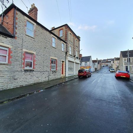 F3 2 Bedroomed Town House - Free Parking - Super 150 Mbps Wifi Near Gavin N Stacey Film House - 1 Free Dog Allowed باري المظهر الخارجي الصورة