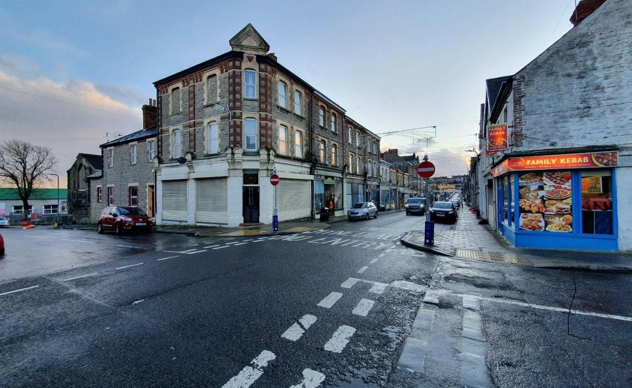 F3 2 Bedroomed Town House - Free Parking - Super 150 Mbps Wifi Near Gavin N Stacey Film House - 1 Free Dog Allowed باري المظهر الخارجي الصورة