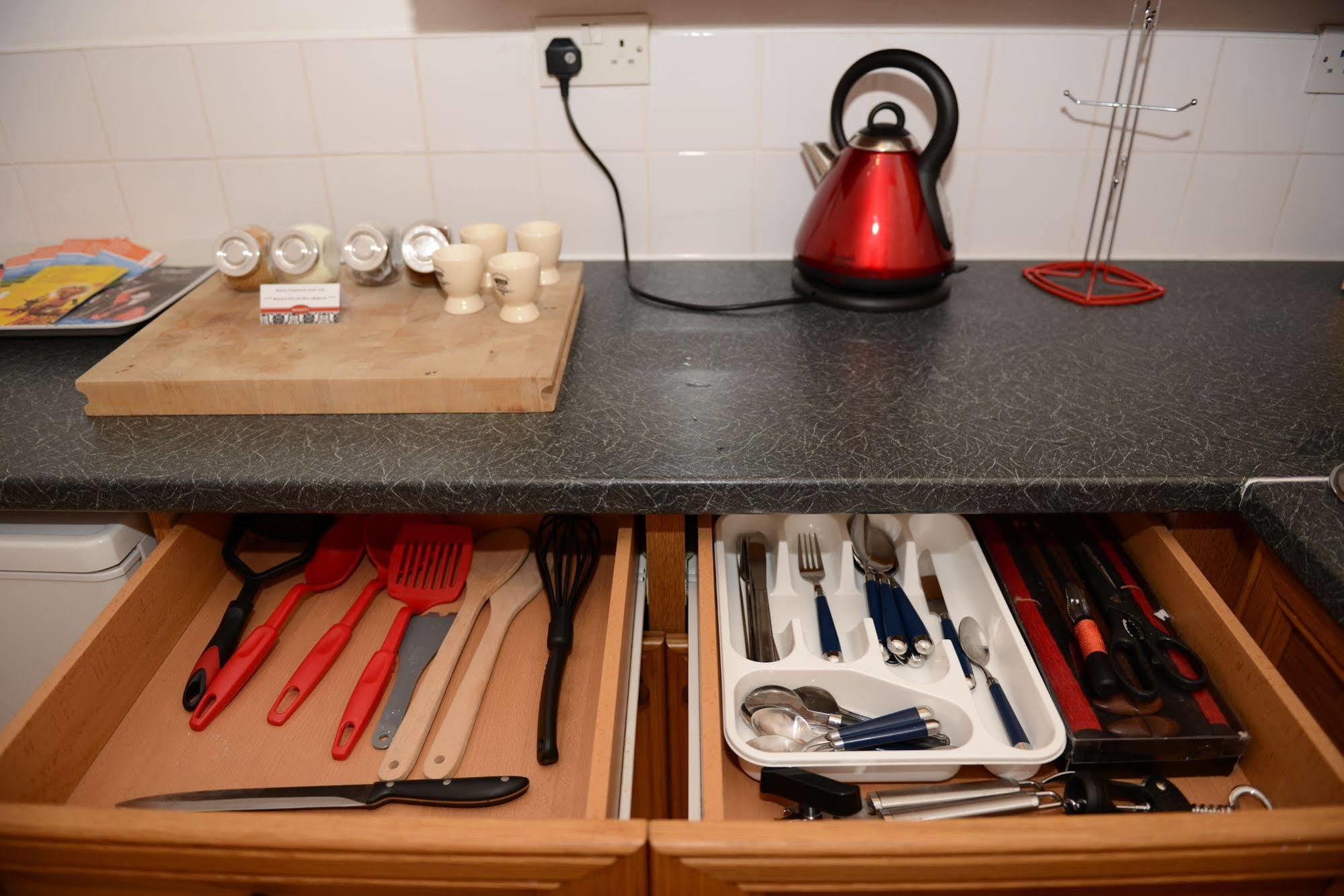 F3 2 Bedroomed Town House - Free Parking - Super 150 Mbps Wifi Near Gavin N Stacey Film House - 1 Free Dog Allowed باري المظهر الخارجي الصورة