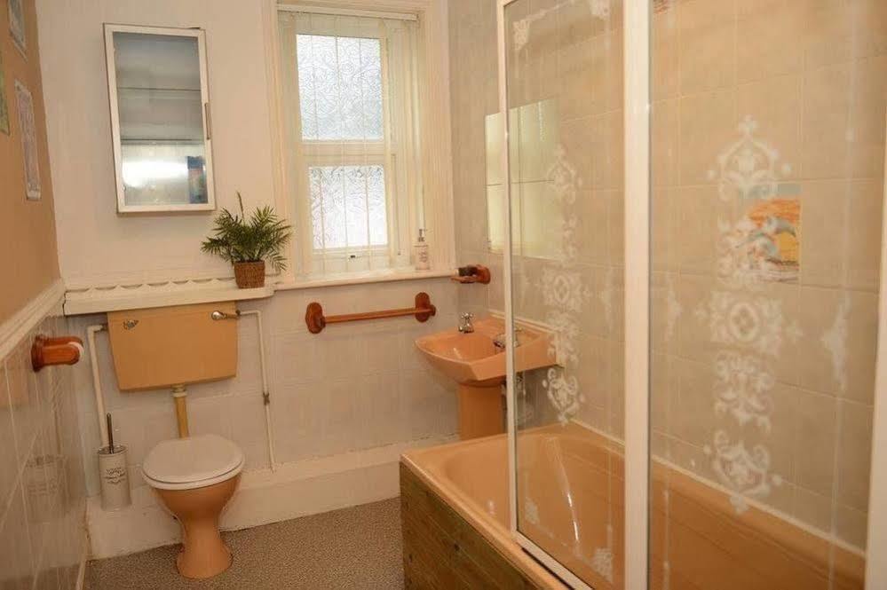 F3 2 Bedroomed Town House - Free Parking - Super 150 Mbps Wifi Near Gavin N Stacey Film House - 1 Free Dog Allowed باري المظهر الخارجي الصورة