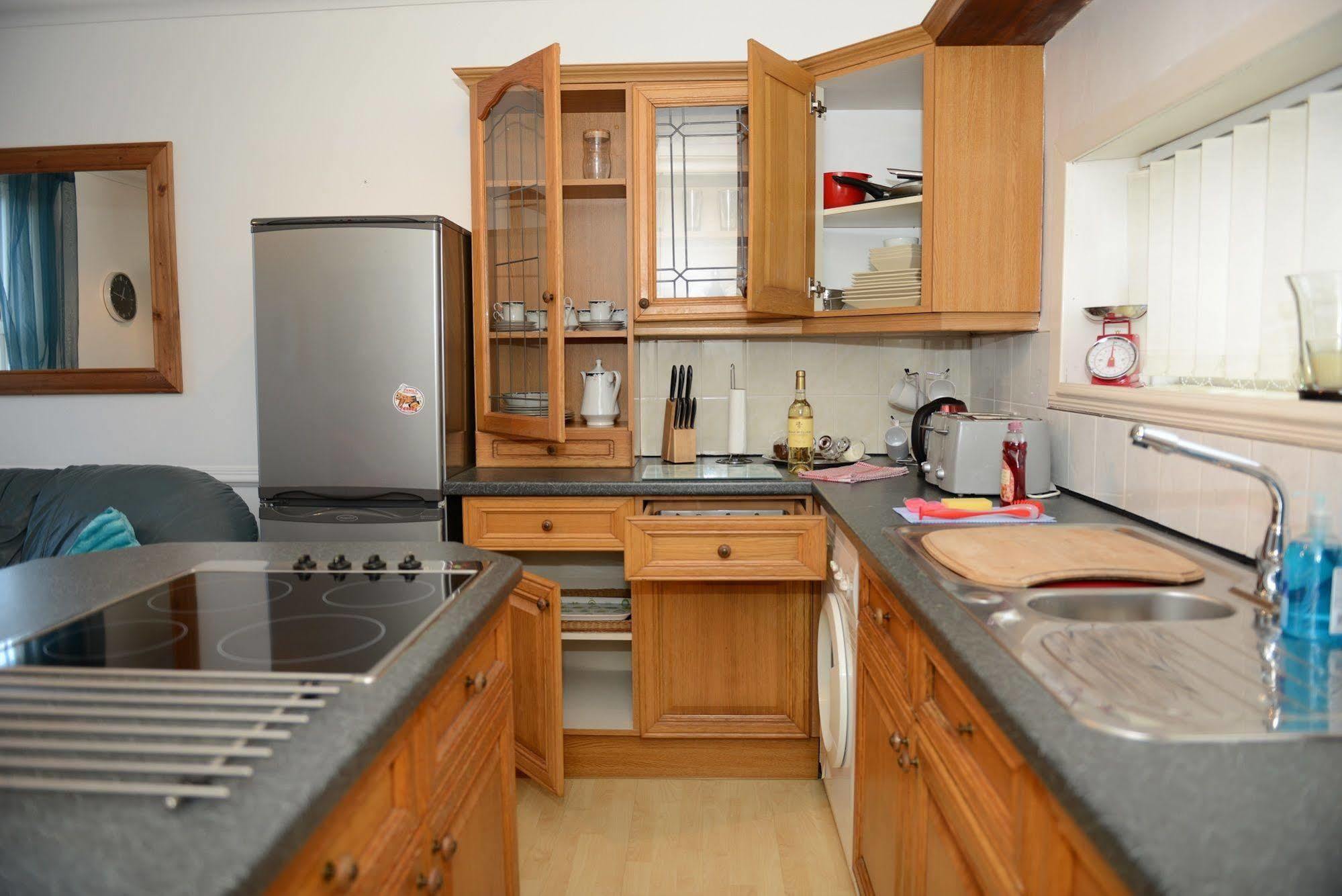 F3 2 Bedroomed Town House - Free Parking - Super 150 Mbps Wifi Near Gavin N Stacey Film House - 1 Free Dog Allowed باري المظهر الخارجي الصورة