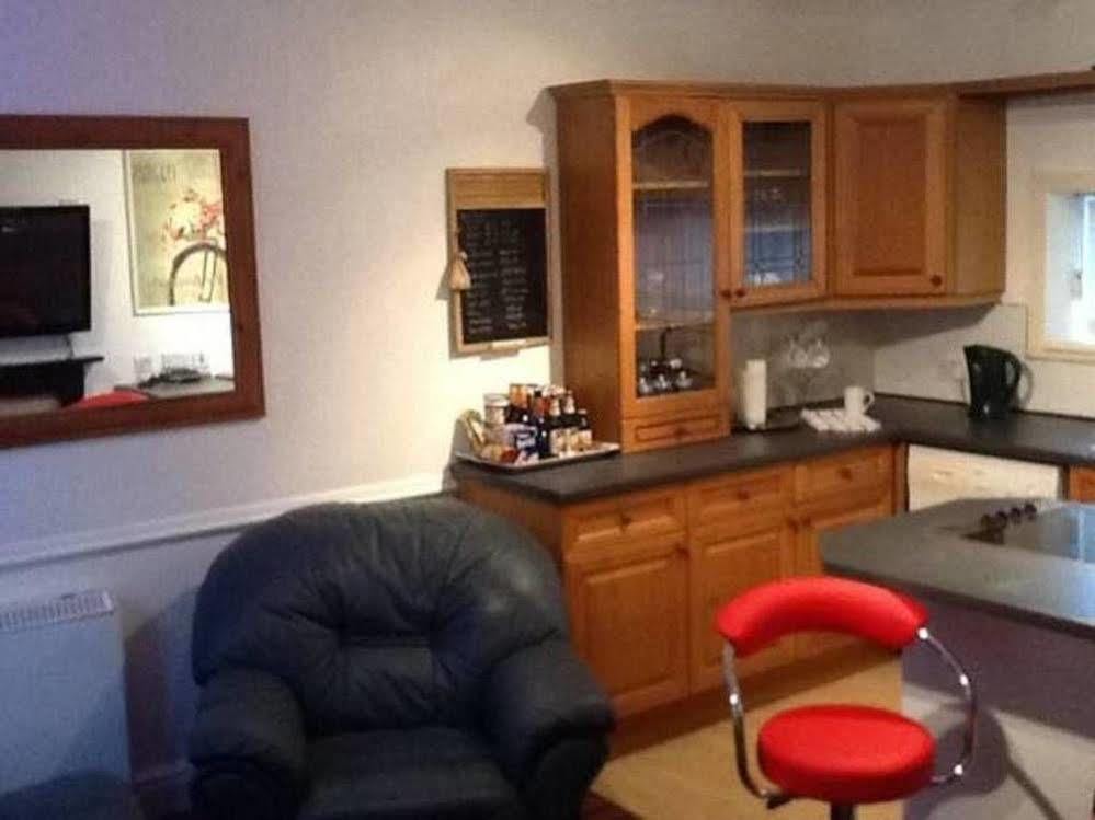 F3 2 Bedroomed Town House - Free Parking - Super 150 Mbps Wifi Near Gavin N Stacey Film House - 1 Free Dog Allowed باري المظهر الخارجي الصورة