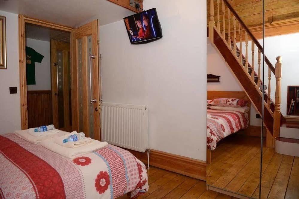 F3 2 Bedroomed Town House - Free Parking - Super 150 Mbps Wifi Near Gavin N Stacey Film House - 1 Free Dog Allowed باري المظهر الخارجي الصورة